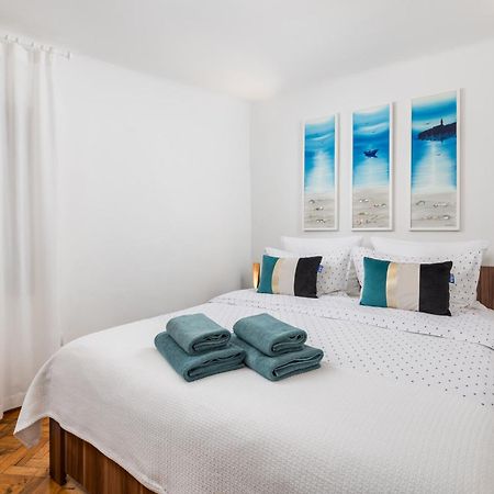 Sorgenfrei Apartment ロヴィニ エクステリア 写真