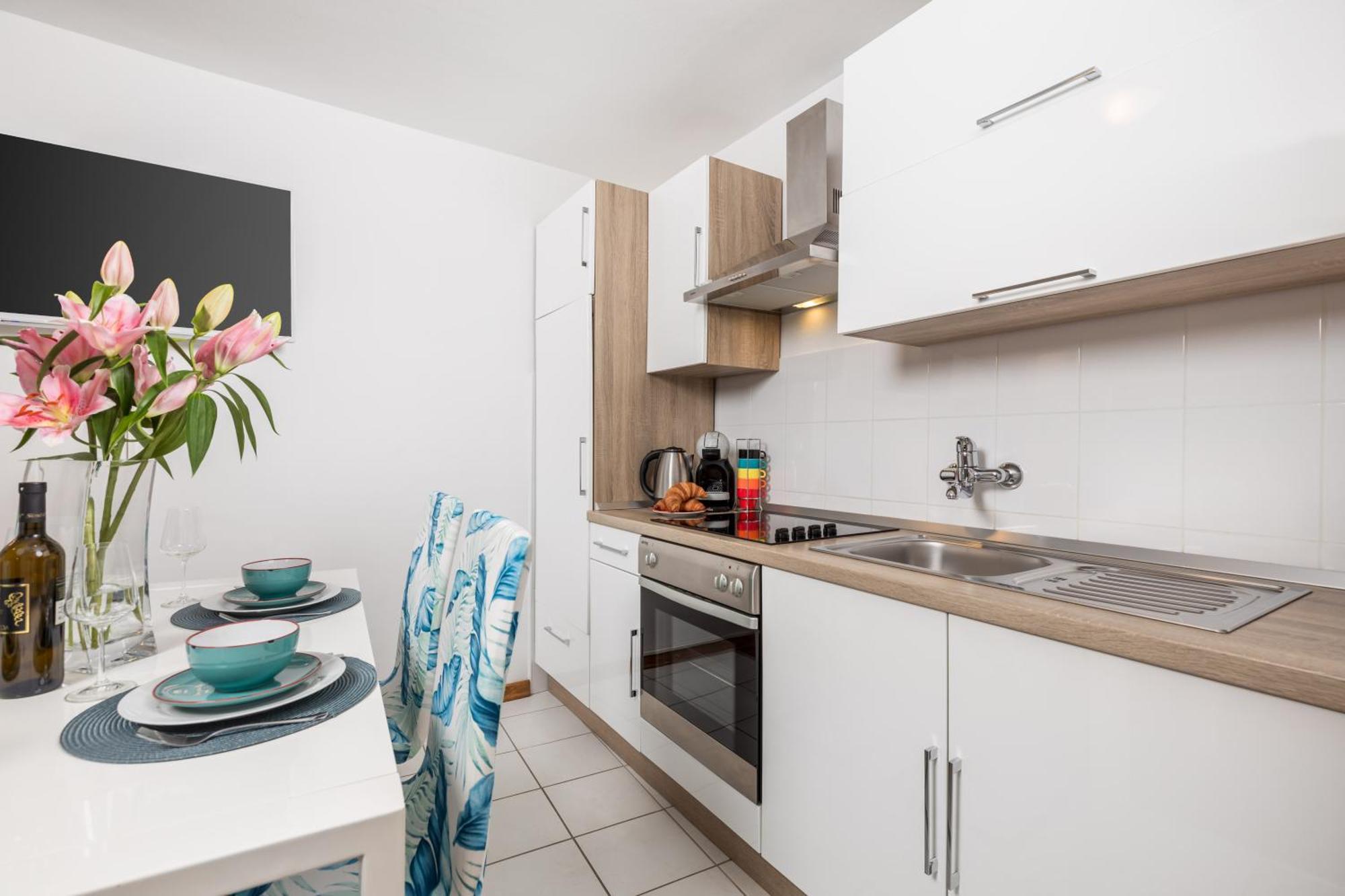 Sorgenfrei Apartment ロヴィニ エクステリア 写真
