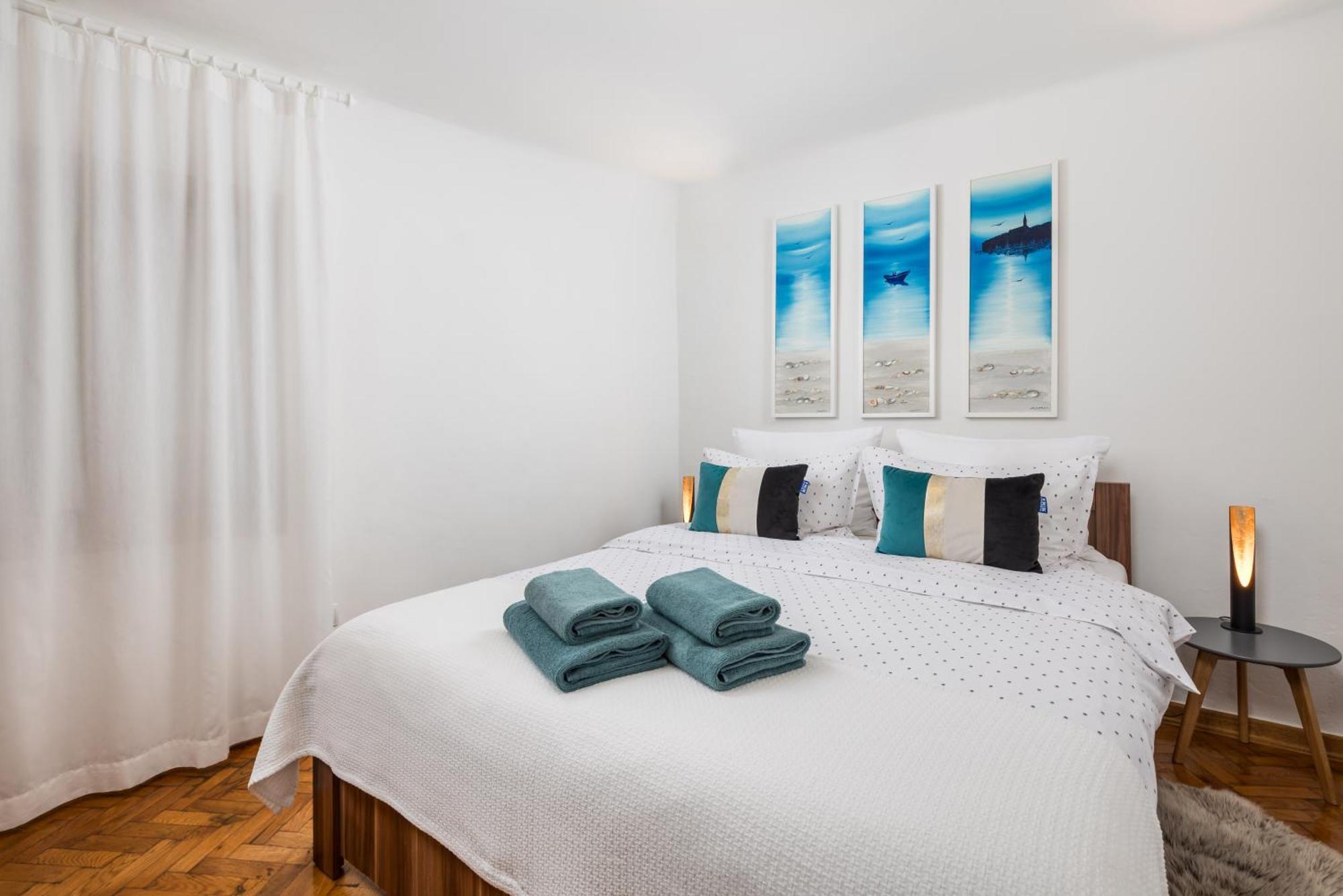 Sorgenfrei Apartment ロヴィニ エクステリア 写真