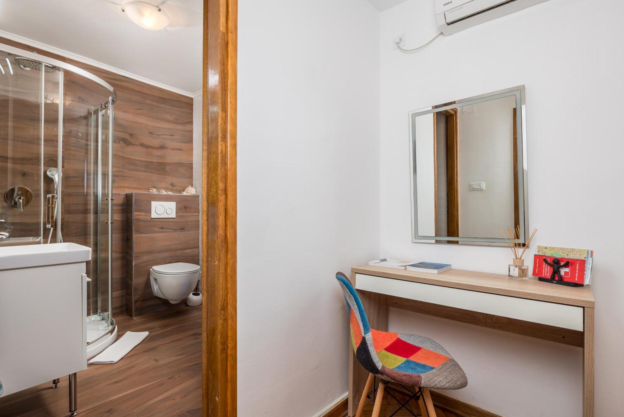 Sorgenfrei Apartment ロヴィニ エクステリア 写真
